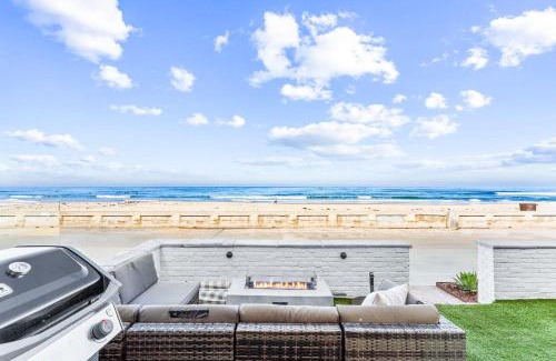 Mission Beach House | Luxury Ground S Oceanfront Unit with Boardwalk Lounge Firepit - AC