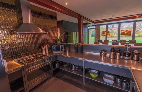 Schoonloo Villa | Luxury group accommodation with hot tub