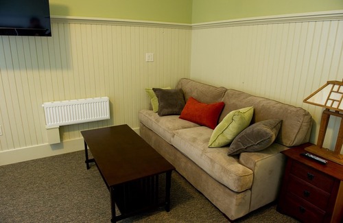 Chestertown Apartment | Luxury Group Rental sleeps 12-16