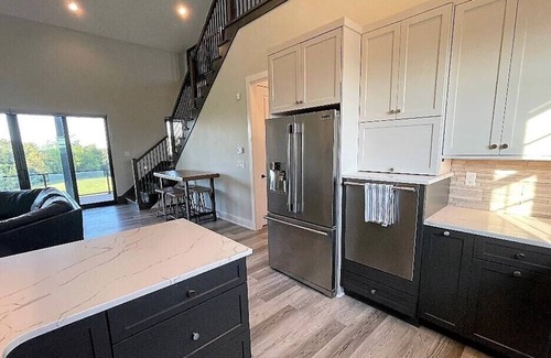 Winterset House | Luxury Guest Home in Beautiful Madison County