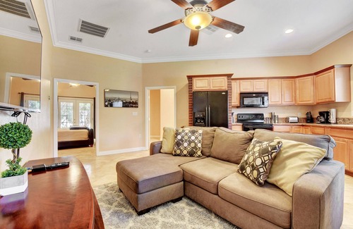 Las Vegas House | Luxury guest house/Entire place
