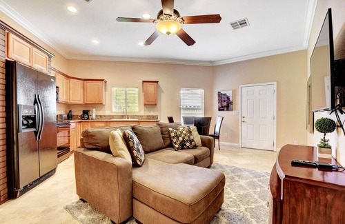 Las Vegas House | Luxury guest house/Entire place
