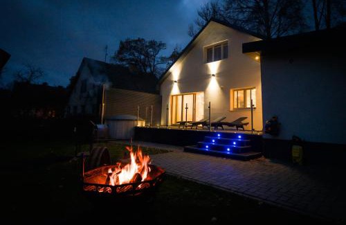 Valmiera House | Luxury Guest House - Hot Tub & Sauna
