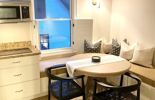 New Buffalo House | Luxury Guesthouse in private wooded setting in Grand Beach New Buffalo
