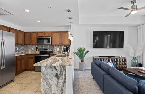 Open Sands Condo | Luxury Gulf View Suite with Penthouse Views!