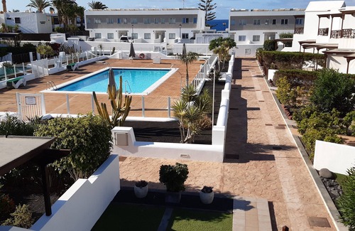 Yaiza House | Luxury House With Large Communal Pool, Close to Marina and Beaches