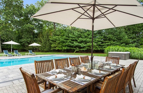 Speonk House | Luxury Hamptons Dream Retreat | Pool, Hot Tub, Tennis, Fire Pit | Close to Beach