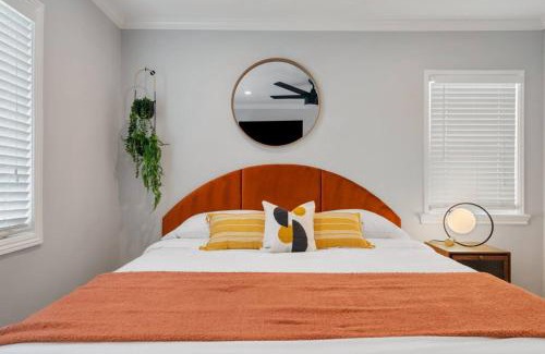 Harbor House | Luxury Hangout - Private Spa - Game Room - Arcade