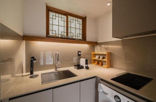 Jongno Villa | Luxury Hanok Bliss Cottage