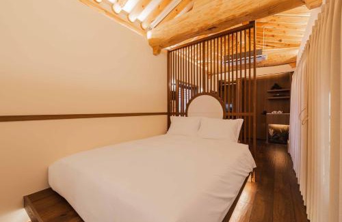 Cheongju Villa | Luxury Hanok Sangseon Heritage Hanok