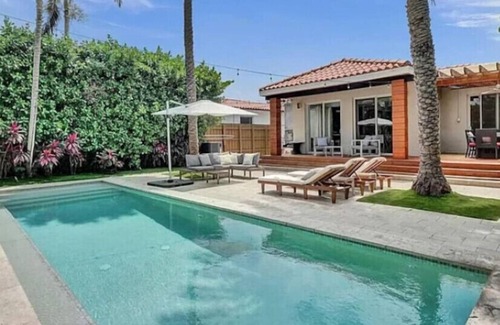 Spring Garden House | Luxury Haven Poolside Paradise in Downtown Miami