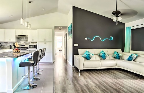 Keaau House | Luxury Hawaii Getaway: Close To Beach & Ocean 3 Bedroom Home by RedAwning
