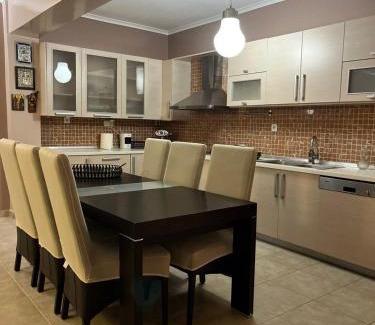 Ampelokipi Apartment | Luxury Heaven farm one