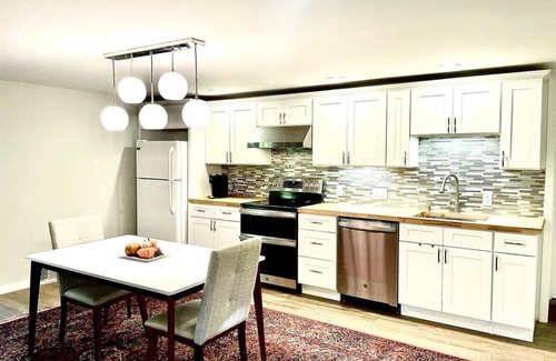 Spring Church House | Luxury Hideaway at Serenity Acres