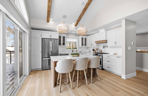 Stratford Cottage | Luxury Hideaway PEI - Stunning retreat with water view & hot tub.