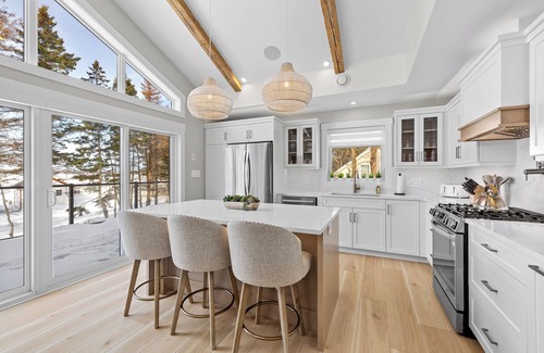 Stratford Cottage | Luxury Hideaway PEI - Stunning retreat with water view & hot tub.