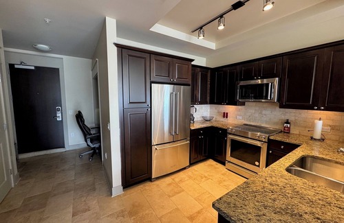 Northwest Bellevue Apartment | Luxury High-rise Downtown Bellevue Apt