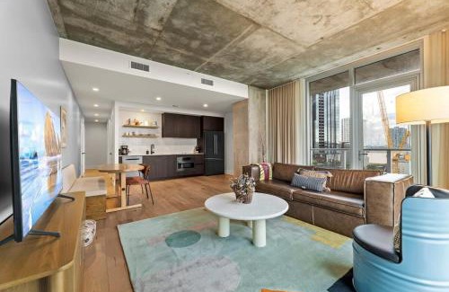 Rainey Street Historic District House | Luxury High Rise