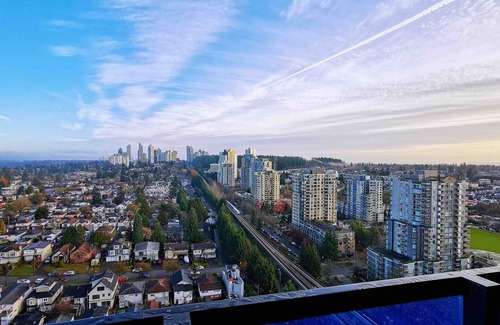 Renfrew-Collingwood Condo | Luxury high rise with skyline view, Next to sky train, super convenient, up to 5