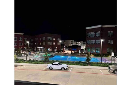Conroe Apartment | Luxury Highrise Near Lake Conroe