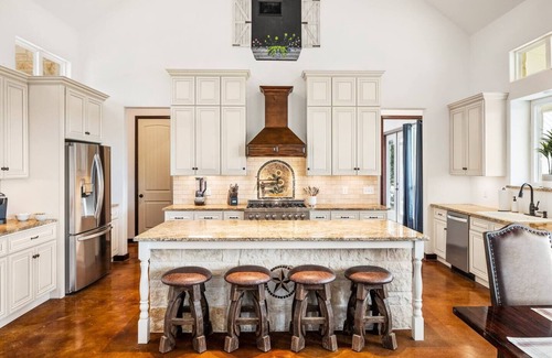 Spring Branch House | Luxury Hilltop Country Retreat