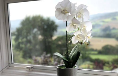 Claverton House | Luxury historic cottage with spectacular views - close to Bath