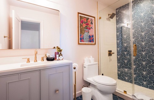 Downtown Charleston Apartment | Luxury Historic Downtown Apt w/Parking | 360 King