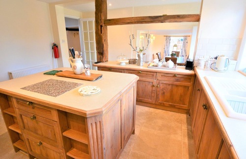 New Forest District House | Luxury Historic House/Wood Burning Stove/Wifi/Parking/Parking/Pet Friendly