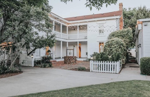 McKinney Villa | Luxury historic house in downtown McKinney