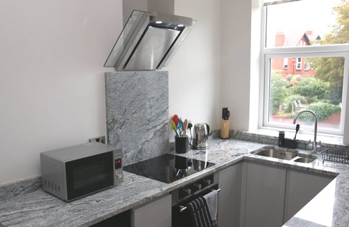 West Kirby Apartment | Luxury Holiday/Business Accommodation in Heart of West Kirby
