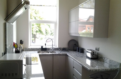 West Kirby Apartment | Luxury Holiday/Business Accommodation in Heart of West Kirby