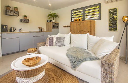 Jan Thiel Villa | Luxury holiday villa Hakuna Matata 7-10 persons Jan Thiel within walking distance of the beach