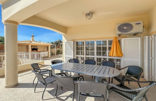 Mosqueira Villa | ★Luxury Holiday Detached Villa w/Pool in Albufeira, nearby Beach and Golf