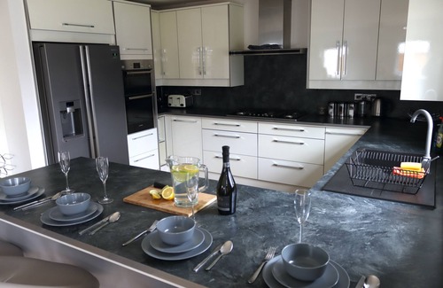 Ferndown House | Luxury holiday home hot tub and sauna