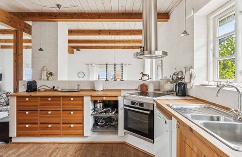 Bolshavn House | Luxury holiday home with sea view