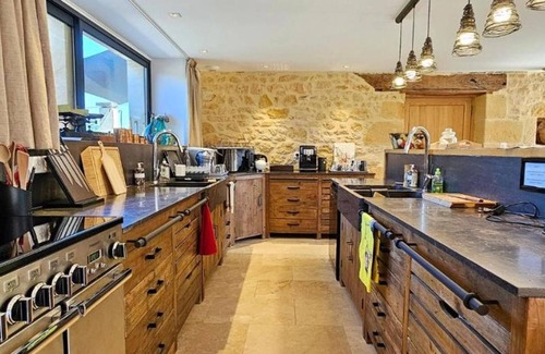 Grolejac House | Luxury holiday home with an indoor pool and spa
