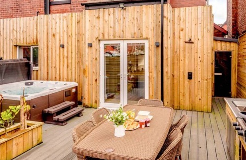 Southport House | Luxury Holiday House in Southport-Cumberland House