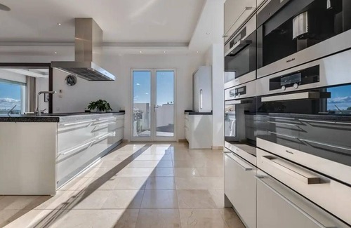 Benahavis Villa | Luxury Holiday Villa El Paraiso Alto, Benahavis, Marbella 10 bedrooms