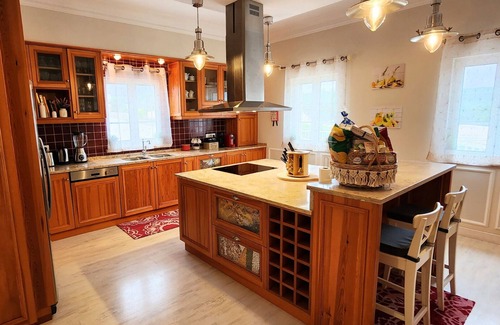 Ferrel Villa | Luxury holidays Villa next to beaches, swimming pool jacuzzi 2 games room