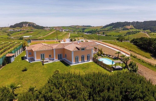 Ferrel Villa | Luxury holidays Villa next to beaches, swimming pool jacuzzi 2 games room