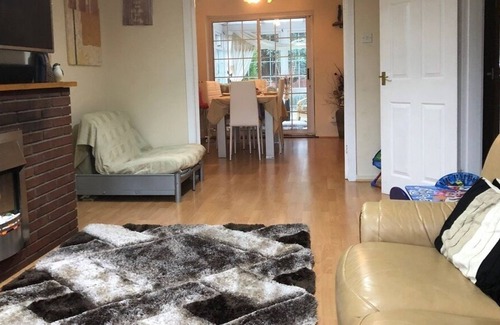 Bedworth House | Luxury home 2 Stubbs Close