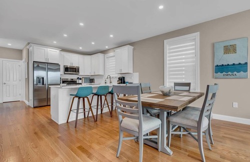 Seaside Heights House | LUXURY HOME 5 BR/4BA WITH BBQ, 8 BEACH BADGES, & BEACH LOCKER!