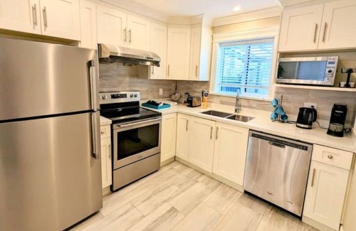 Renfrew-Collingwood House | Luxury home by 29th skytrain