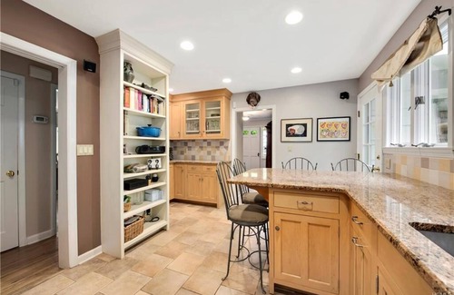 Mount Kisco House | Luxury home filled with books and art, with great access. Sleeps up to thirteen.