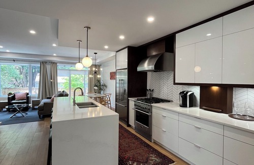 Westboro House | Luxury home for long-term stay in the heart of Westboro