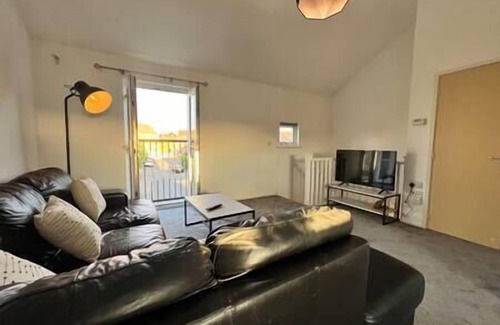 Rugby Apartment | Luxury home in rugby ready 4U