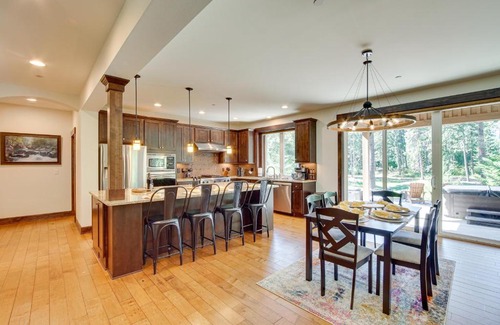 Cle Elum House | Luxury Home in Suncadia Hot Tub and Fire Pit!