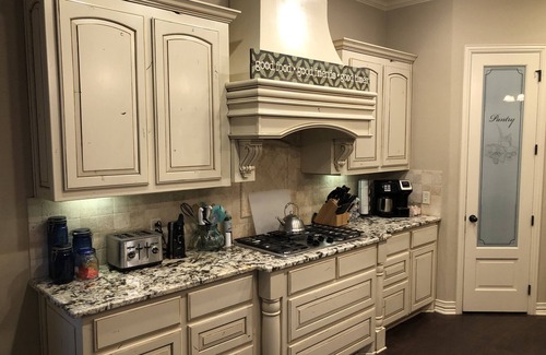 Granbury House | LUXURY HOME IN TOWN OF GRANBURY - Kokopelli Getaways