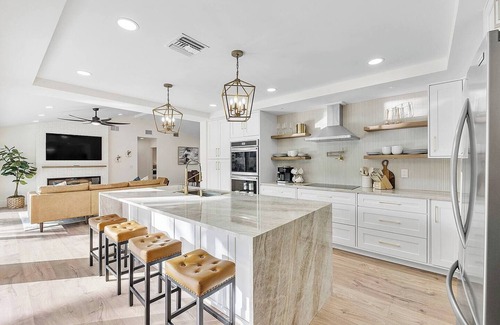 Lighthouse Point House | Luxury Home In Island of Lighthouse Point With Heated Pool & Park Accross