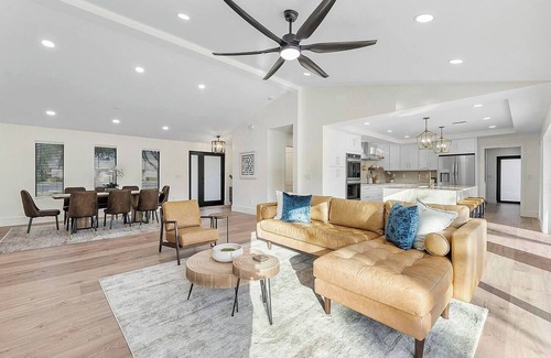 Lighthouse Point House | Luxury Home In Island of Lighthouse Point With Heated Pool & Park Accross